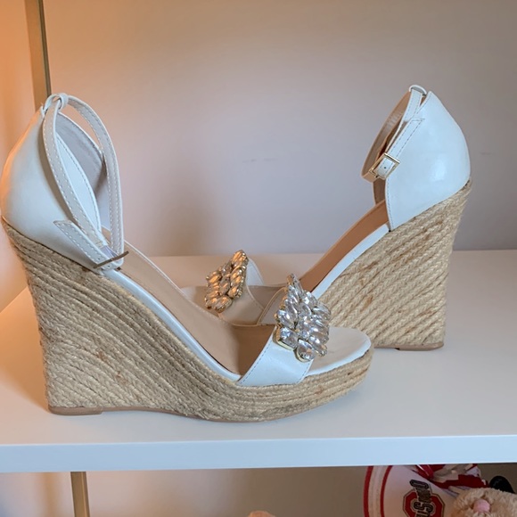 SZ 8.5 Collin Stuart Jeweled Wedges - Picture 3 of 7